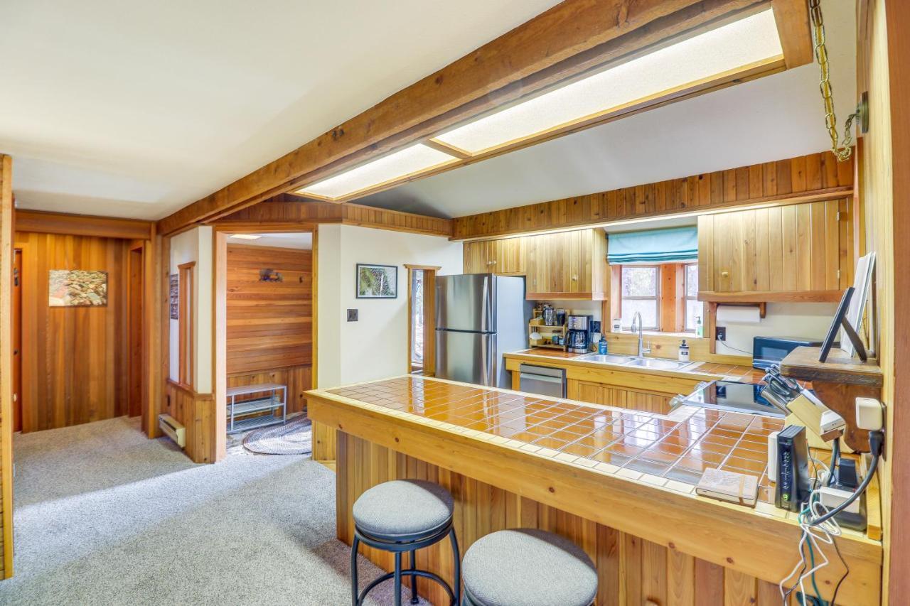 Hungry Horse Cabin With Gas Grill, Near Glacier! エクステリア 写真